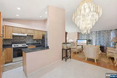 674 Berkeley Avenue Orange NJ 07050
