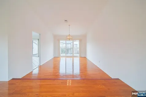 1437 John Street Fort Lee NJ 07024