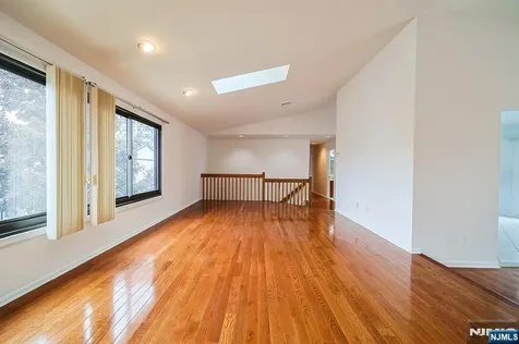 1437 John Street Fort Lee NJ 07024