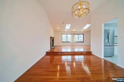 1437 John Street Fort Lee NJ 07024