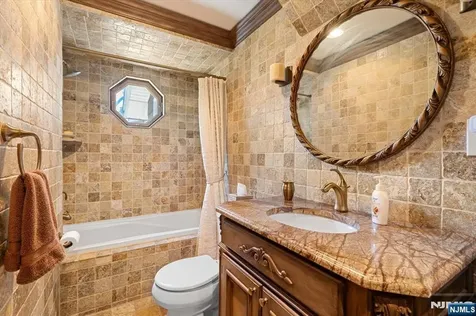 694 Sunset Road Teaneck NJ 07666