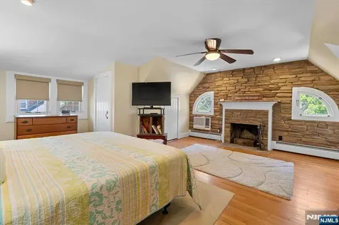 694 Sunset Road Teaneck NJ 07666