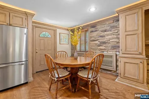 694 Sunset Road Teaneck NJ 07666