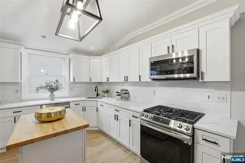 23 Center Avenue Little Falls NJ 07424