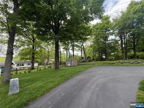 10 Monique Lane West Milford NJ 07480