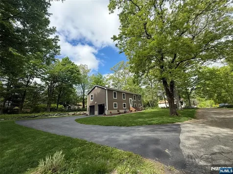 10 Monique Lane West Milford NJ 07480