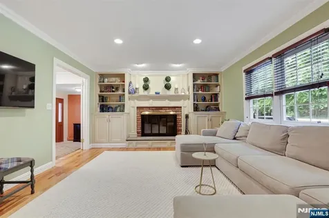 7 Pontiac Drive Wayne NJ 07470
