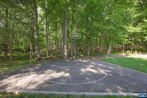 7 Pontiac Drive Wayne NJ 07470
