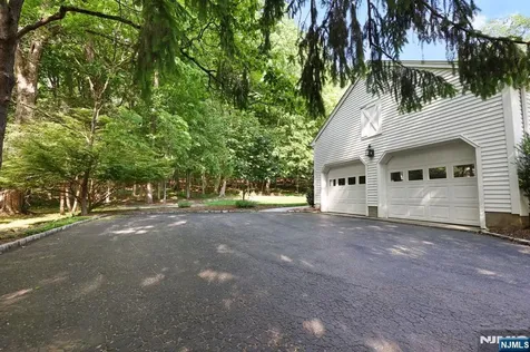 7 Pontiac Drive Wayne NJ 07470