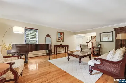 7 Pontiac Drive Wayne NJ 07470