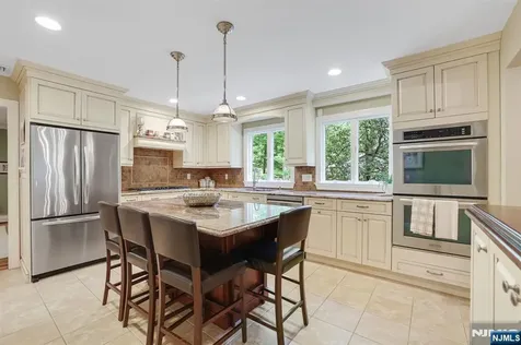 7 Pontiac Drive Wayne NJ 07470