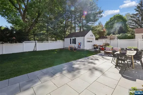 4 Lois Avenue Demarest NJ 07627