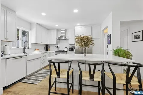 4 Lois Avenue Demarest NJ 07627