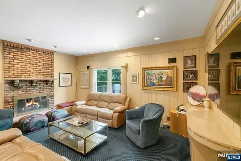 42-09 Cosgrove Court Fair Lawn NJ 07410