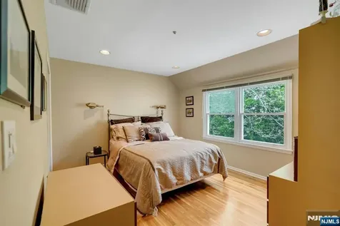 42-09 Cosgrove Court Fair Lawn NJ 07410