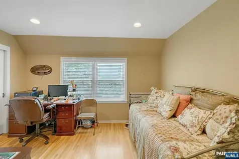 42-09 Cosgrove Court Fair Lawn NJ 07410