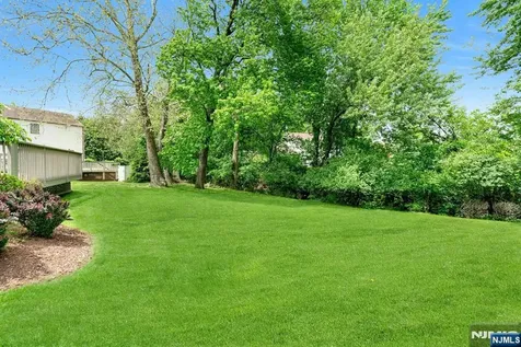 42-09 Cosgrove Court Fair Lawn NJ 07410
