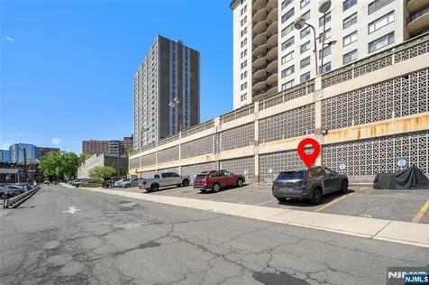 150 Overlook Avenue Hackensack NJ 07601