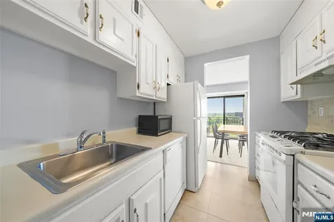 150 Overlook Avenue Hackensack NJ 07601