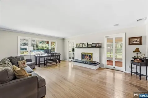 12 Wildwood Drive North Caldwell NJ 07006