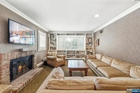 12 Wildwood Drive North Caldwell NJ 07006