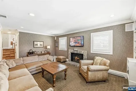 12 Wildwood Drive North Caldwell NJ 07006