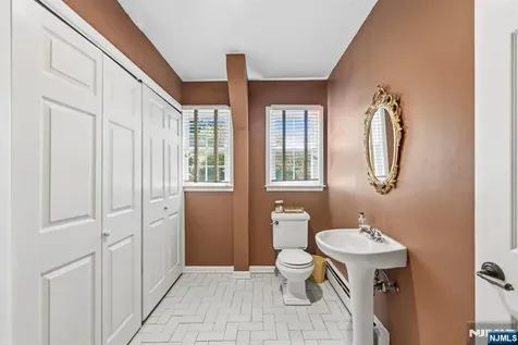 12 Wildwood Drive North Caldwell NJ 07006
