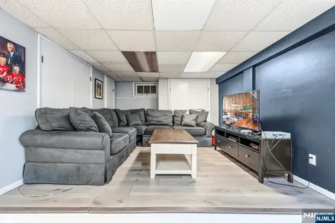 12 Wildwood Drive North Caldwell NJ 07006