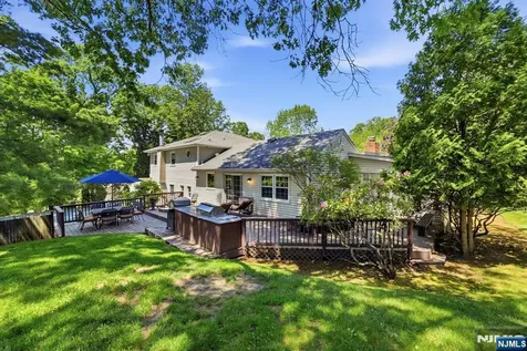 12 Wildwood Drive North Caldwell NJ 07006