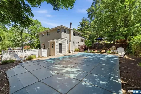 12 Wildwood Drive North Caldwell NJ 07006
