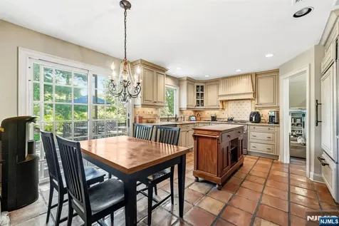 12 Wildwood Drive North Caldwell NJ 07006