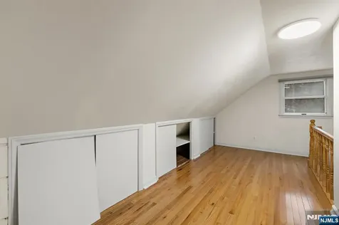 32 Beechwood Road Cresskill NJ 07626