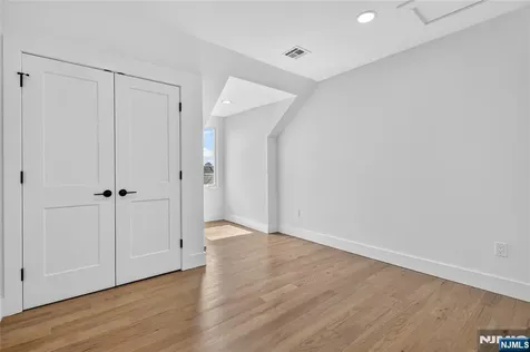 46 Hudson Avenue Edgewater NJ 07020