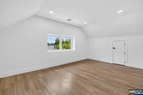 46 Hudson Avenue Edgewater NJ 07020