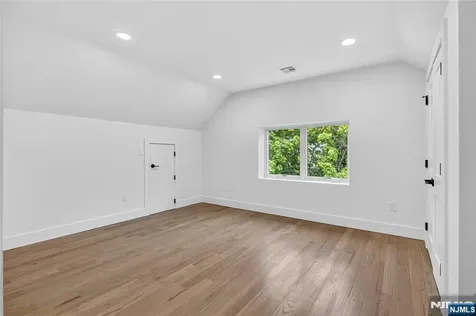 46 Hudson Avenue Edgewater NJ 07020