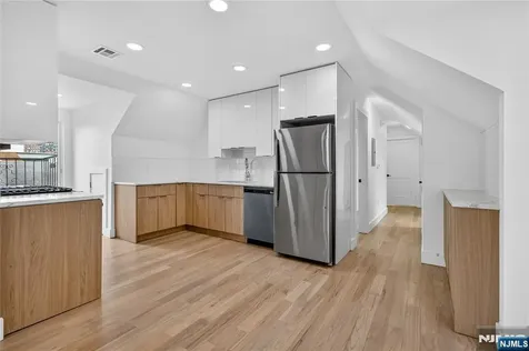 46 Hudson Avenue Edgewater NJ 07020