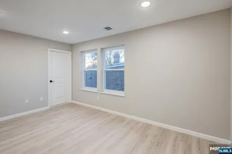 581 Bergen Street Newark NJ 07108