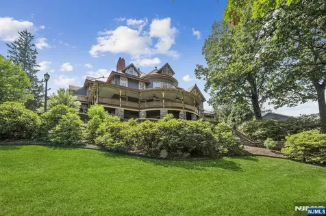 33 Edgemere Avenue Mount Arlington Boro NJ 07856