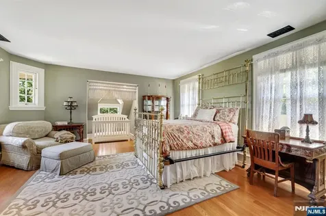 33 Edgemere Avenue Mount Arlington Boro NJ 07856