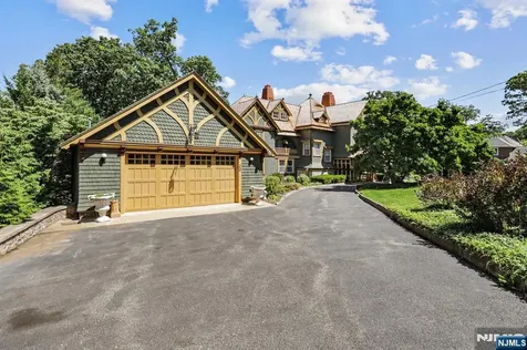 33 Edgemere Avenue Mount Arlington Boro NJ 07856