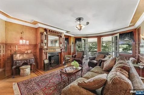 33 Edgemere Avenue Mount Arlington Boro NJ 07856