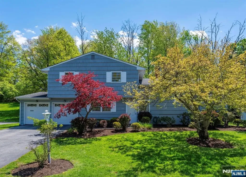 7 Waddington West Orange NJ 07052
