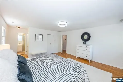 7 Waddington West Orange NJ 07052