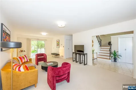 7 Waddington West Orange NJ 07052