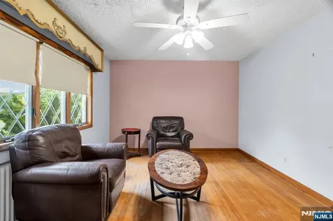123 Summit Avenue Elmwood Park NJ 07407