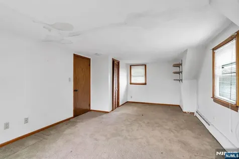123 Summit Avenue Elmwood Park NJ 07407