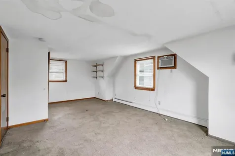 123 Summit Avenue Elmwood Park NJ 07407