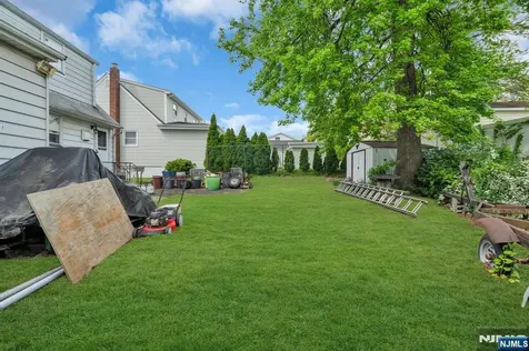 123 Summit Avenue Elmwood Park NJ 07407