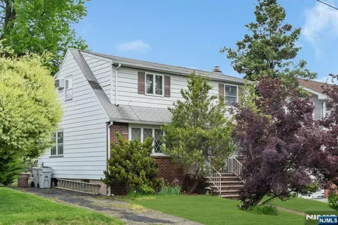123 Summit Avenue Elmwood Park NJ 07407