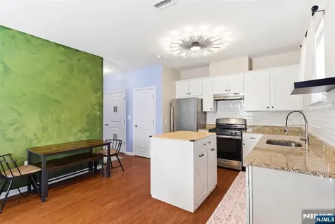 2 Bland Court Bloomfield NJ 07003